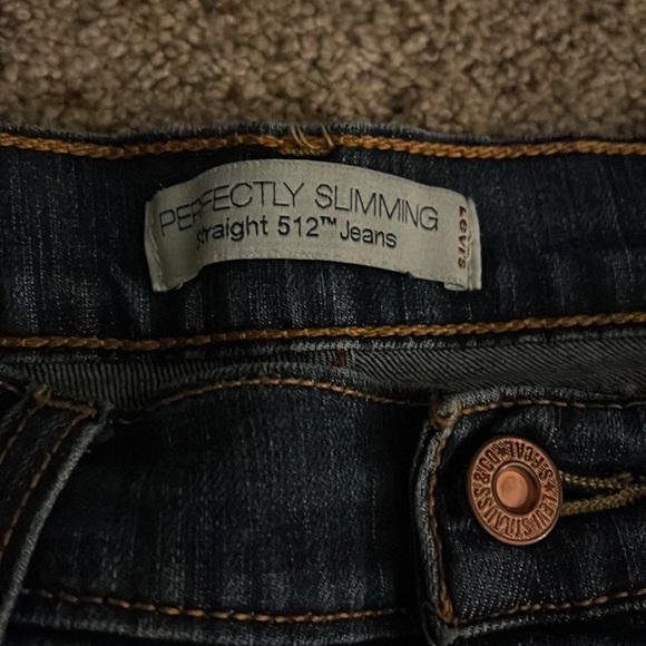 Levi’s - Picture 2 of 5